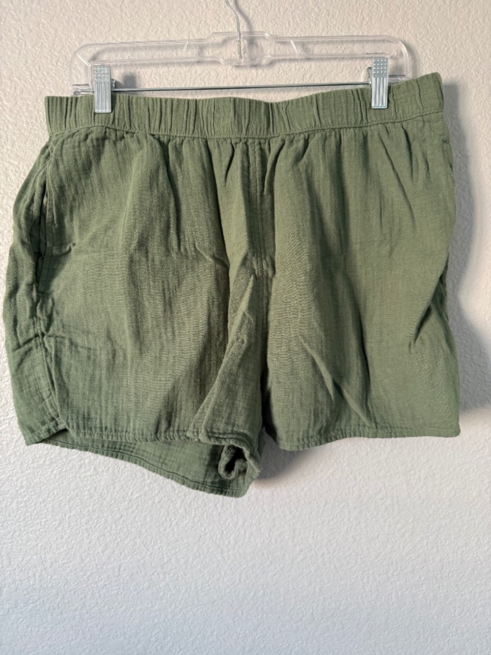 Universal Thread Elastic Waist Linen-Like Green Shorts